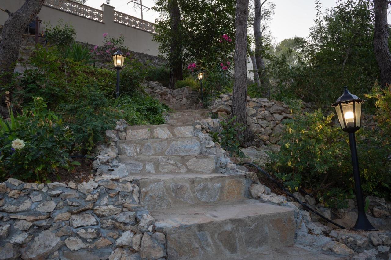Silom House Villa Sant Pere De Ribes Exteriör bild