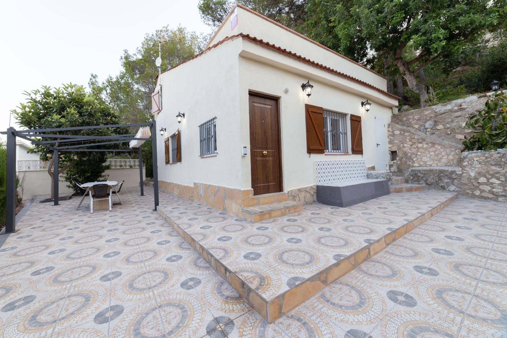 Silom House Villa Sant Pere De Ribes Exteriör bild